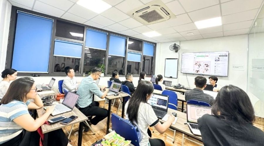 khóa học AI tại Peak Agency