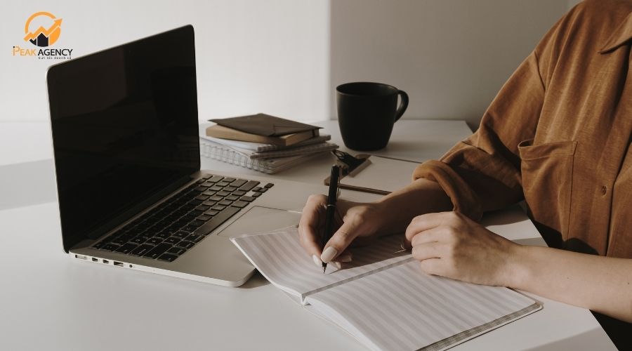 quảng cáo facebook với từ ngữ tự nhiên