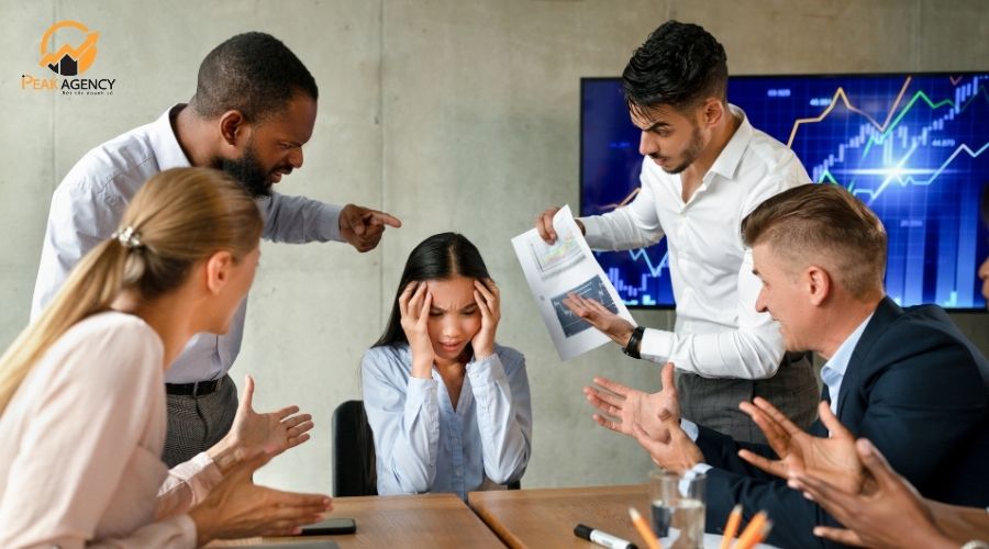 tránh từ ngữ phân biệt đối xử